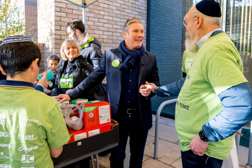 Keir Starmer visits South Hampstead Synagogue- Mitzvah Day