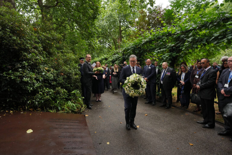 Keir Starmer laying a wreath at the 20th anniversary memorial of the 7/7 attacks in Tavistock Square